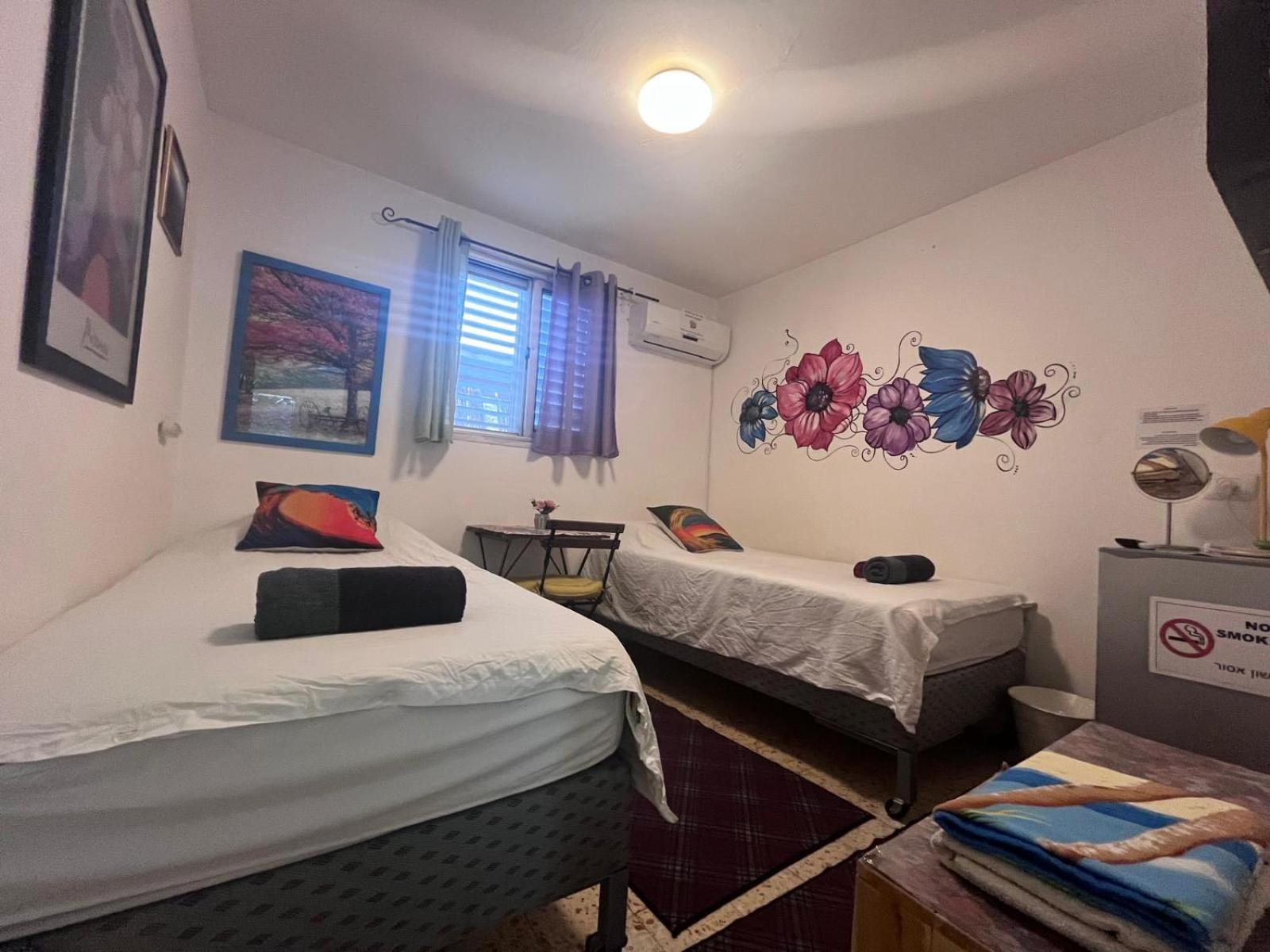 The Lowest Place On Earth B&B Neot HaKikar Exterior photo